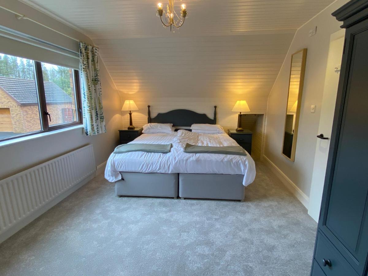 Tullybay Holiday Homes Eksteriør bilde